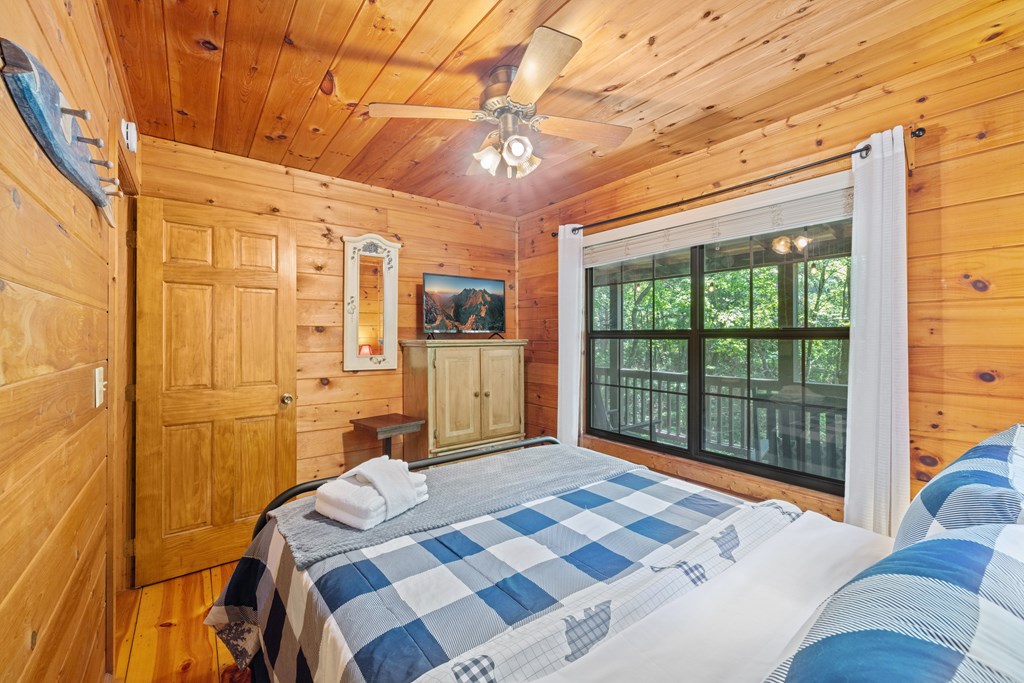 129 Cherokee Drive Blue Ridge, GA 30513 - Photo 10 of 26 Gallery Image 10