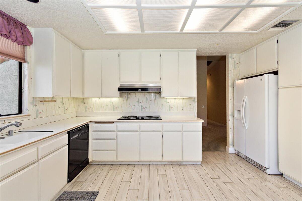 78136 Calle Norte La Quinta, CA 92253 - Photo 17 of 53 16-BOS_6418