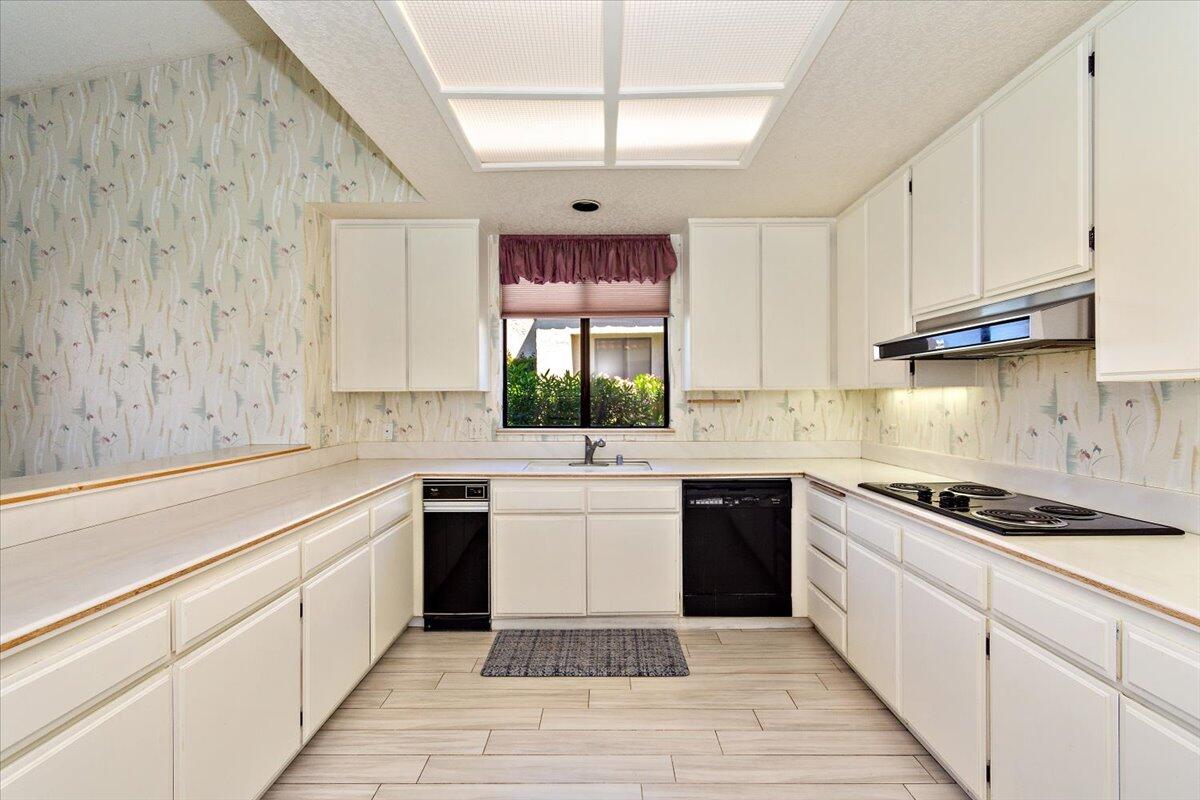 78136 Calle Norte La Quinta, CA 92253 - Photo 18 of 53 17-BOS_6419