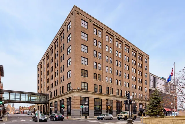 $260,000 | 406 Wacouta Street, Unit 415, St. Paul, MN 55101