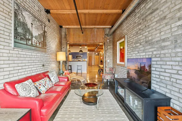 $260,000 | 406 Wacouta Street, Unit 415, St. Paul, MN 55101