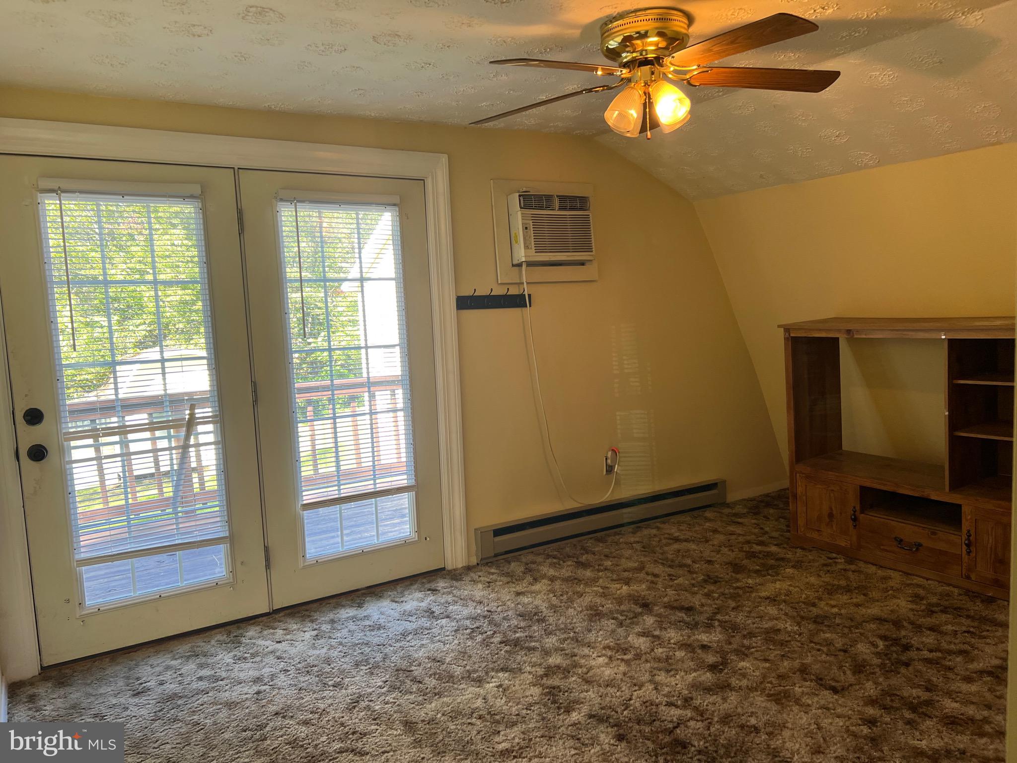 2205 Back Road Woodstock, VA 22664 - Photo 47 of 87 Apt. Living Area