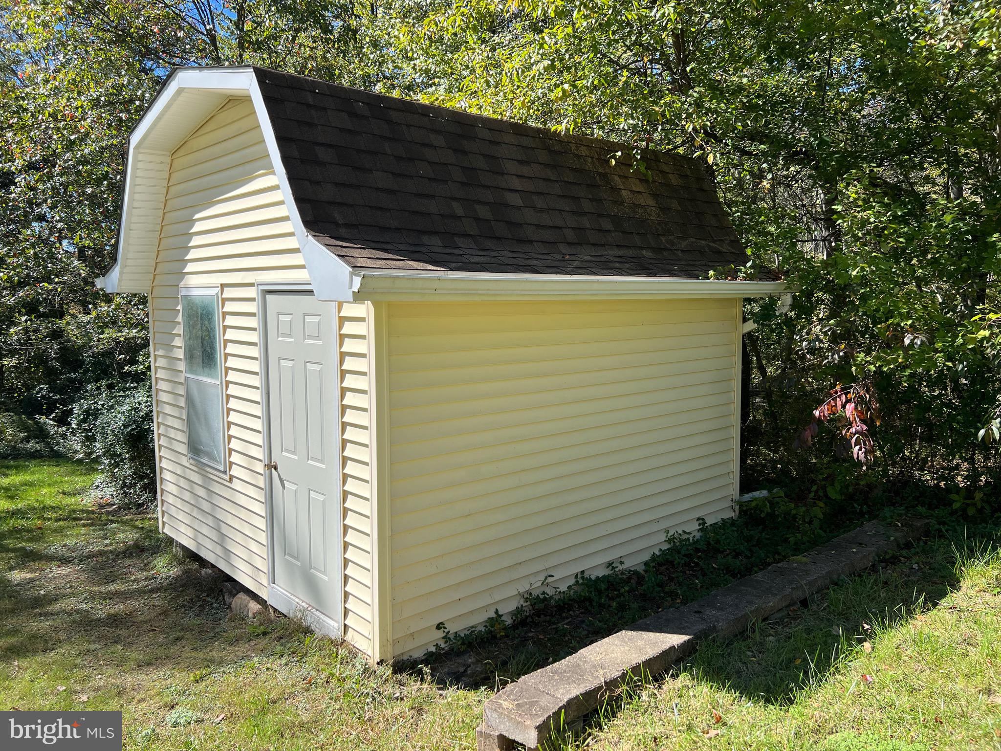 2205 Back Road Woodstock, VA 22664 - Photo 68 of 87 Outbuilding