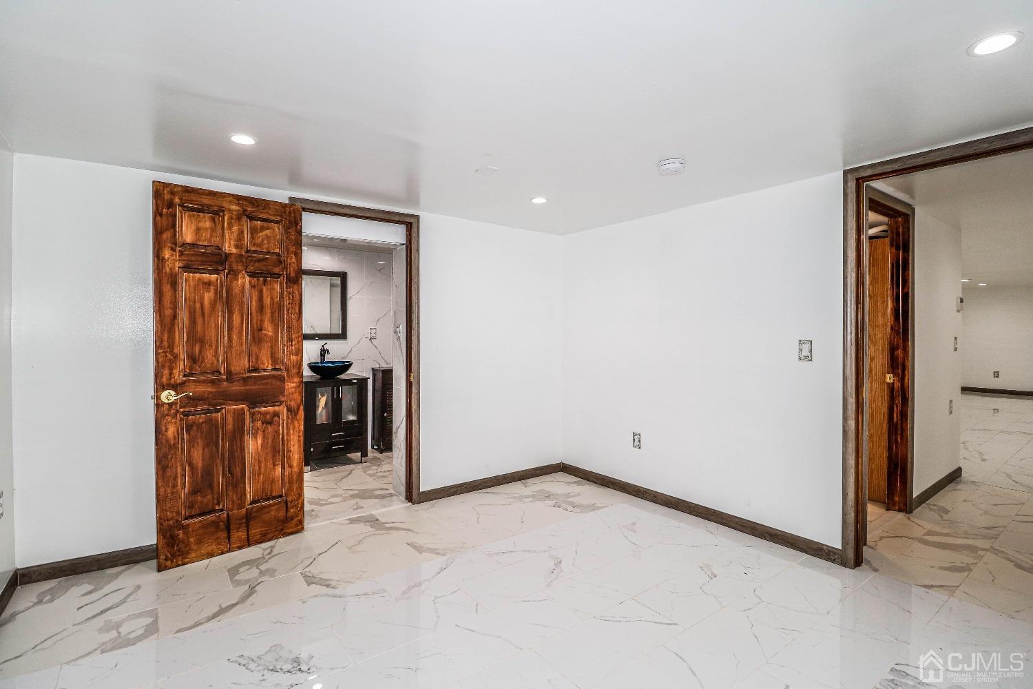 80 Calvert Avenue West Edison, NJ 08820 - Photo 33 of 47 Gallery Image 33