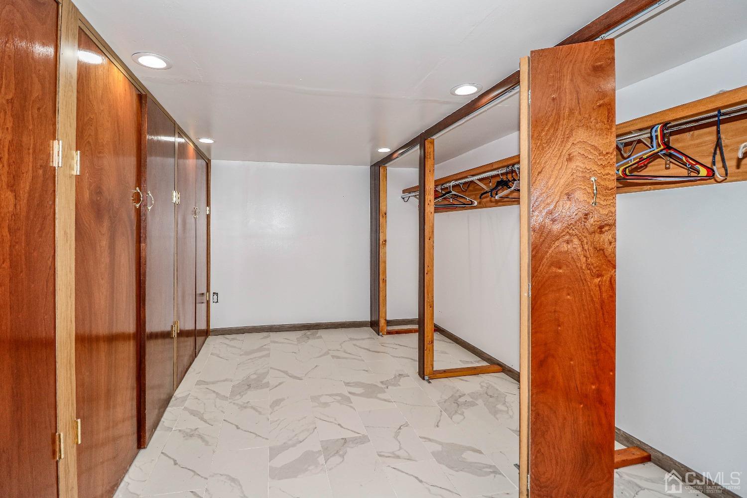 80 Calvert Avenue West Edison, NJ 08820 - Photo 34 of 47 Gallery Image 34
