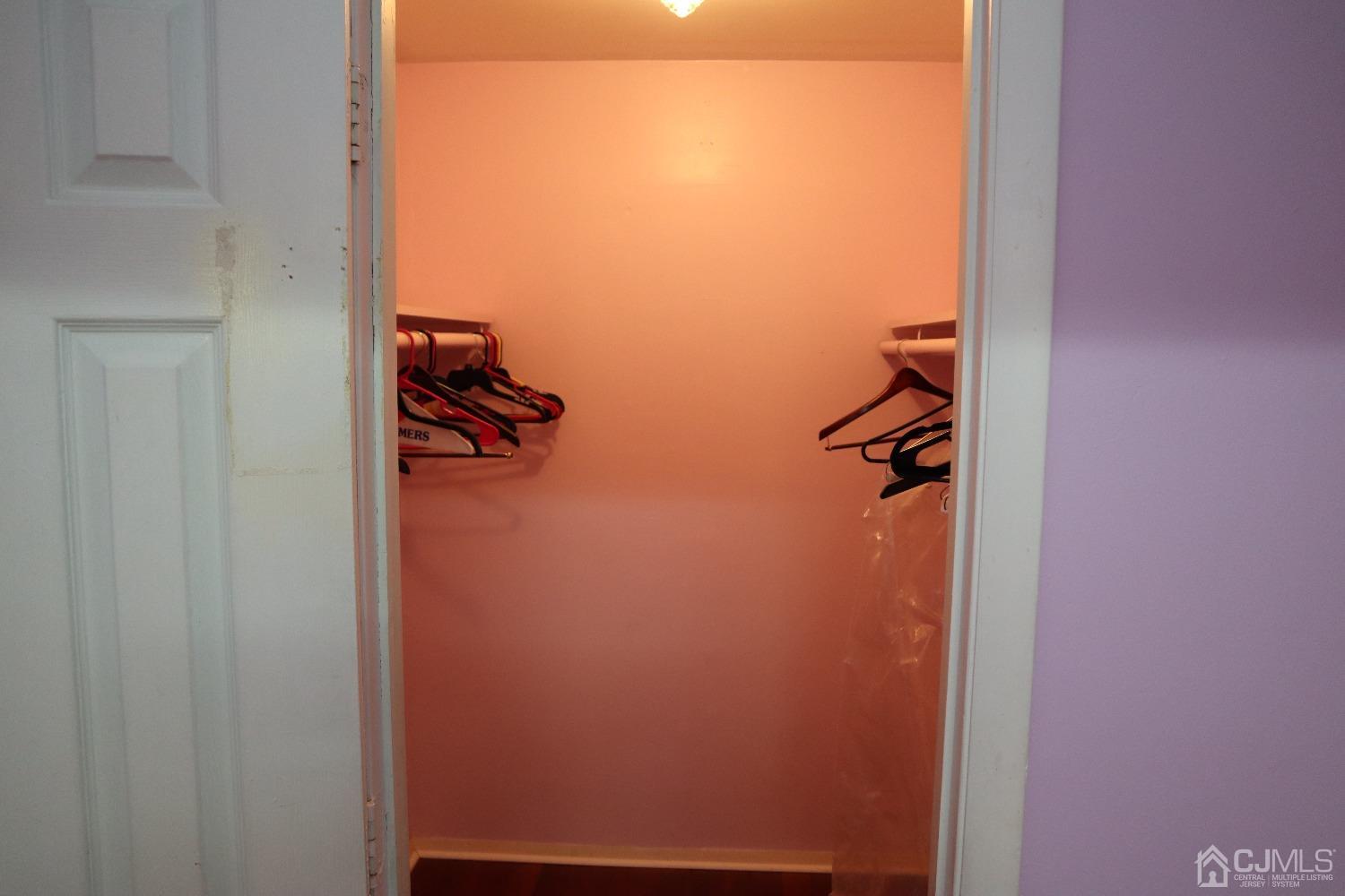 80 Calvert Avenue West Edison, NJ 08820 - Photo 38 of 47 Gallery Image 38