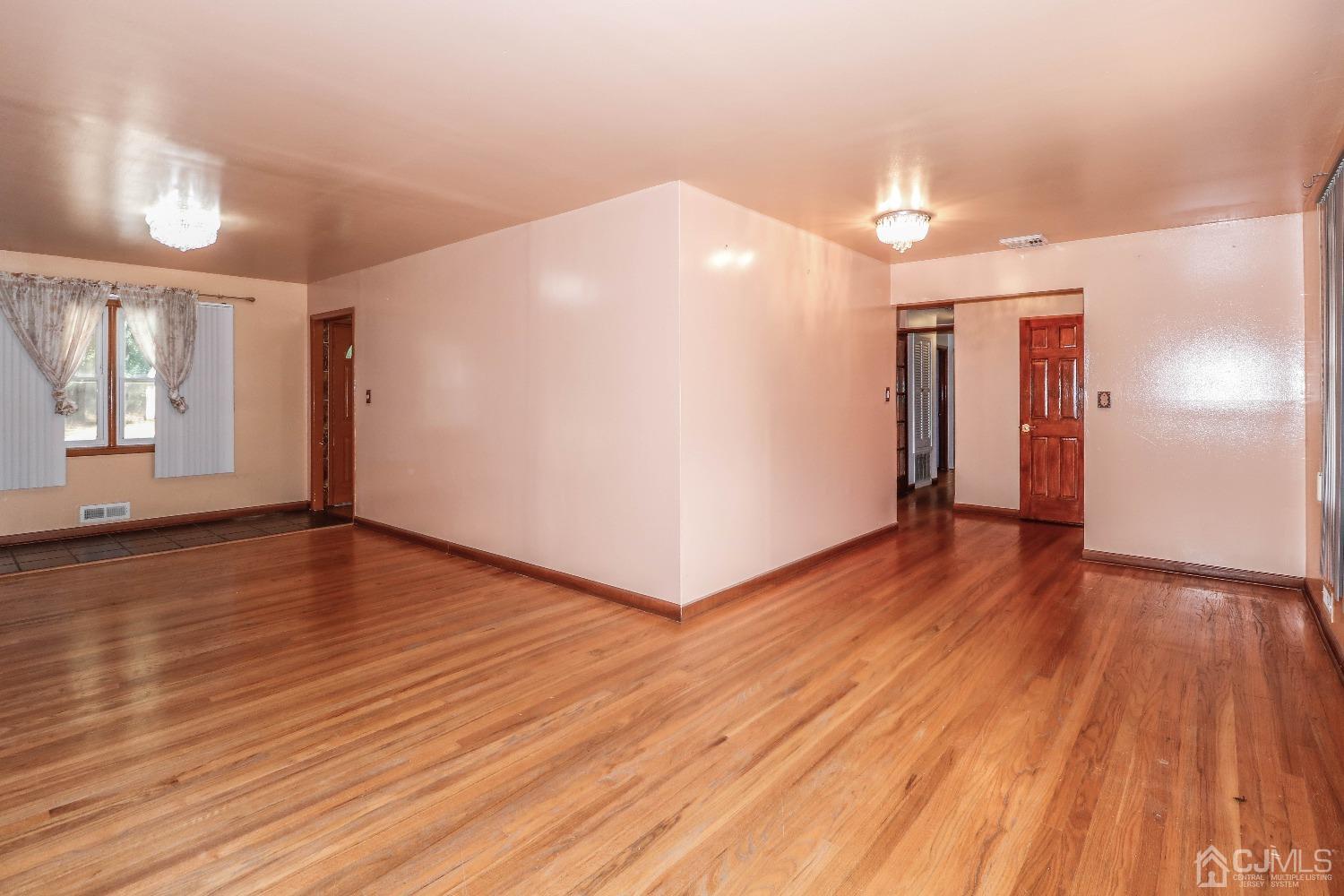 80 Calvert Avenue West Edison, NJ 08820 - Photo 8 of 47 Gallery Image 8