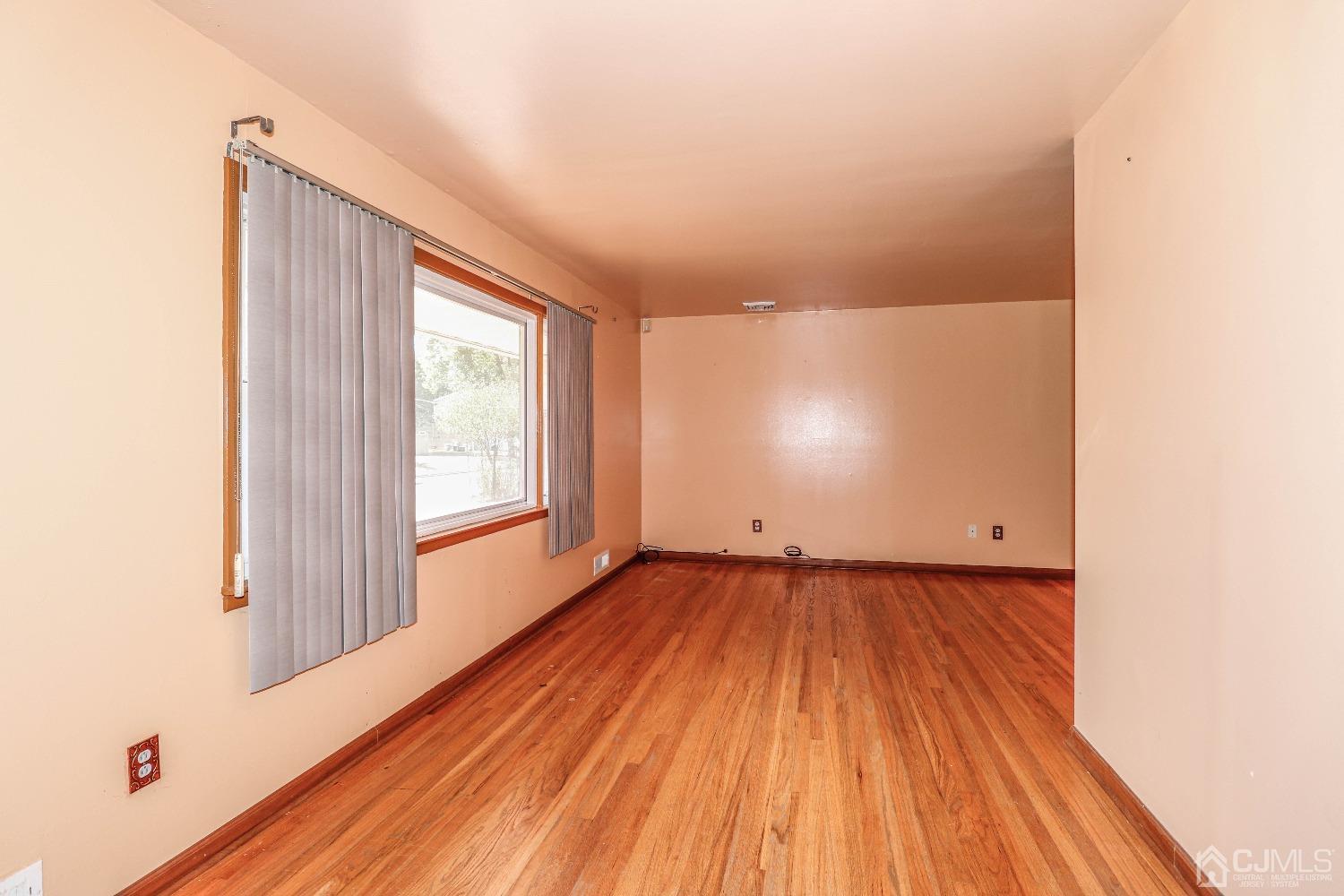 80 Calvert Avenue West Edison, NJ 08820 - Photo 9 of 47 Gallery Image 9