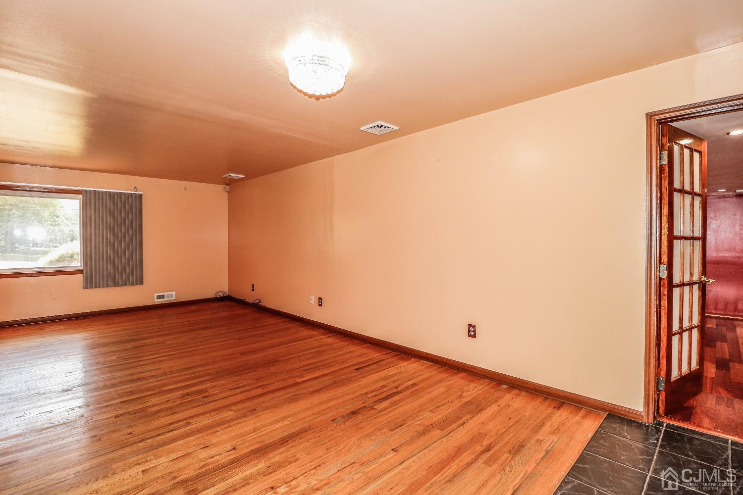 80 Calvert Avenue West Edison, NJ 08820 - Photo 10 of 47 Gallery Image 10