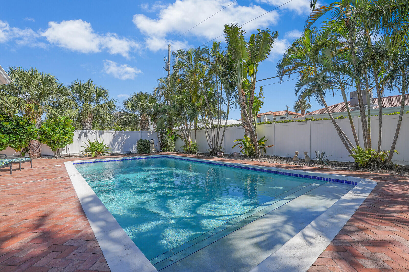 1161 Dolphin Road Singer Island, FL 33404 - Photo 31 of 51 32_Image_32_mls