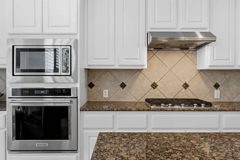 $925,000 | 11532 Lafitte Lane, Austin, TX 78739