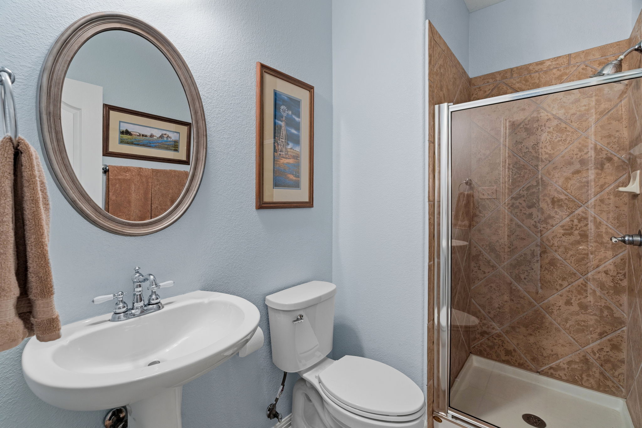 11532 Lafitte Lane Austin, TX 78739 - Photo 23 of 40 Bathroom on main level