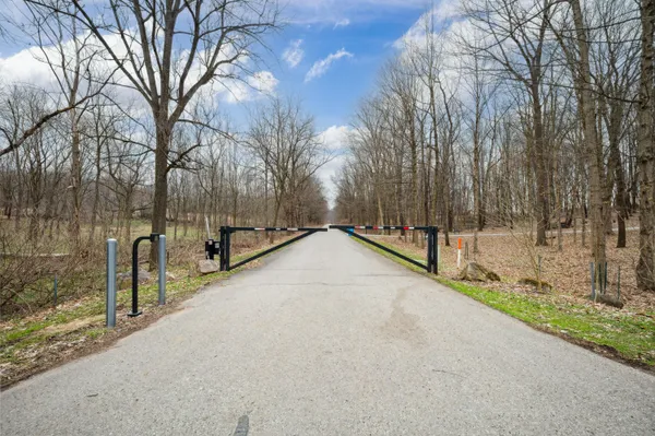 $76,500 | 15 Long Lake Drive, Unit 15, Cassopolis, MI 49031