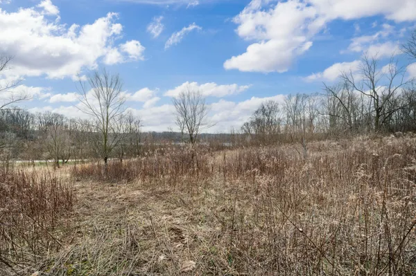 $76,500 | 15 Long Lake Drive, Unit 15, Cassopolis, MI 49031