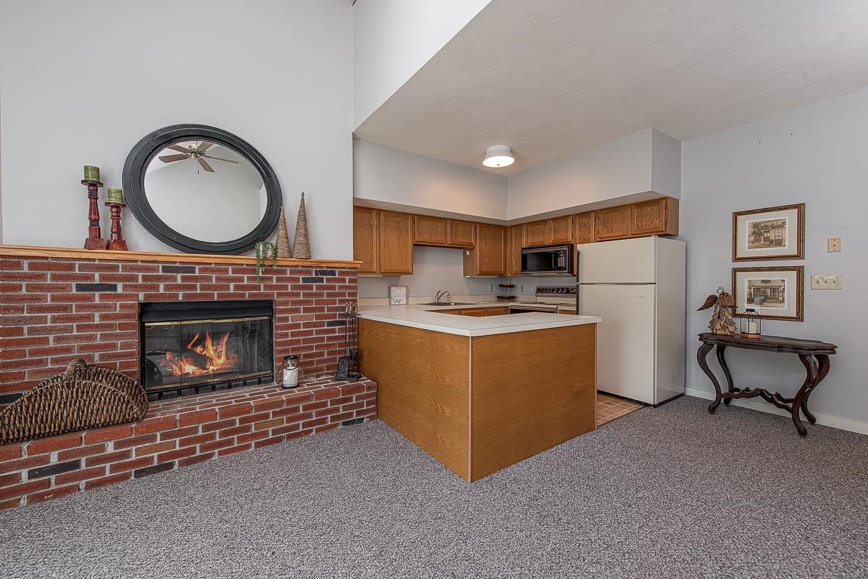 64 Davis Road, Unit 4 Plymouth, NH 03264 - Photo 12 of 35