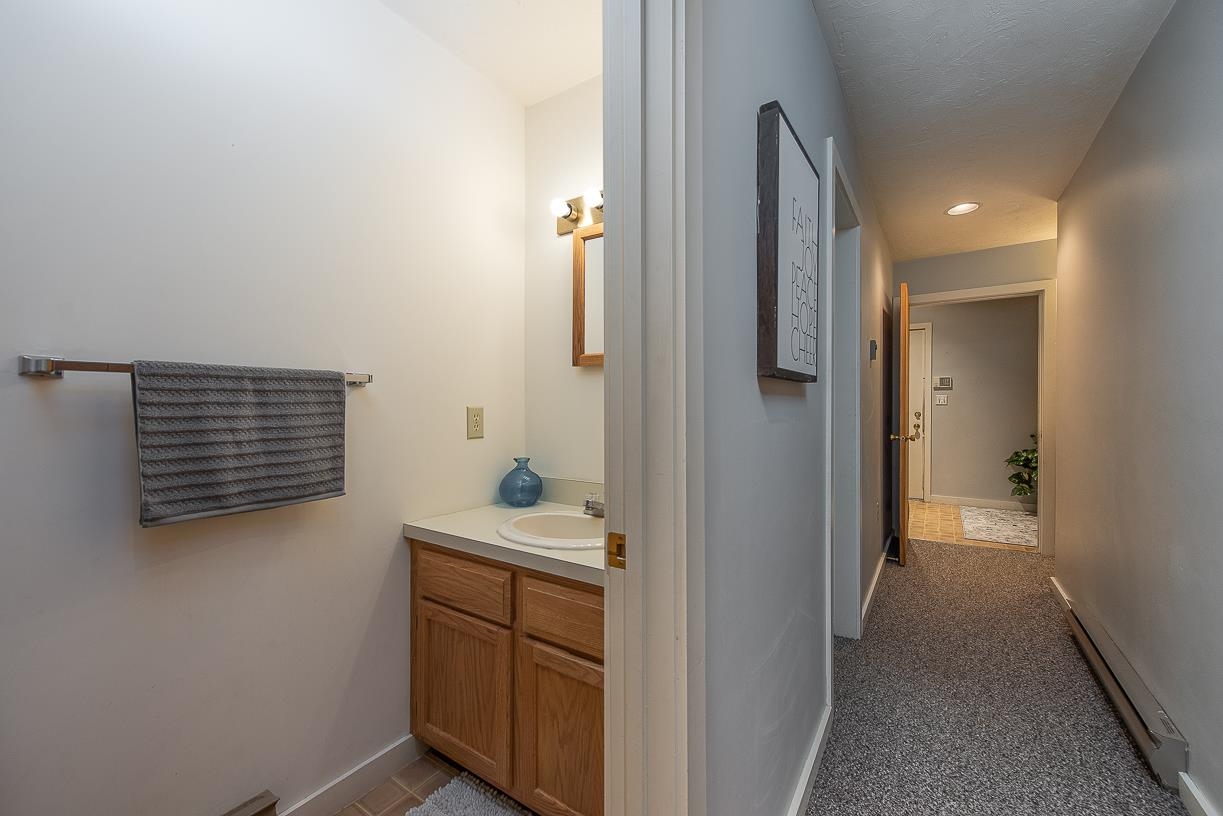 64 Davis Road, Unit 4 Plymouth, NH 03264 - Photo 17 of 35