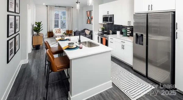 $1,430 | 1015 North Alexander Street, Unit A6, Charlotte, NC 28206