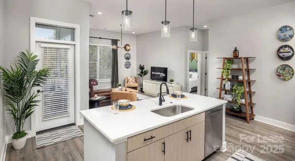 $1,430 | 1015 North Alexander Street, Unit A6, Charlotte, NC 28206