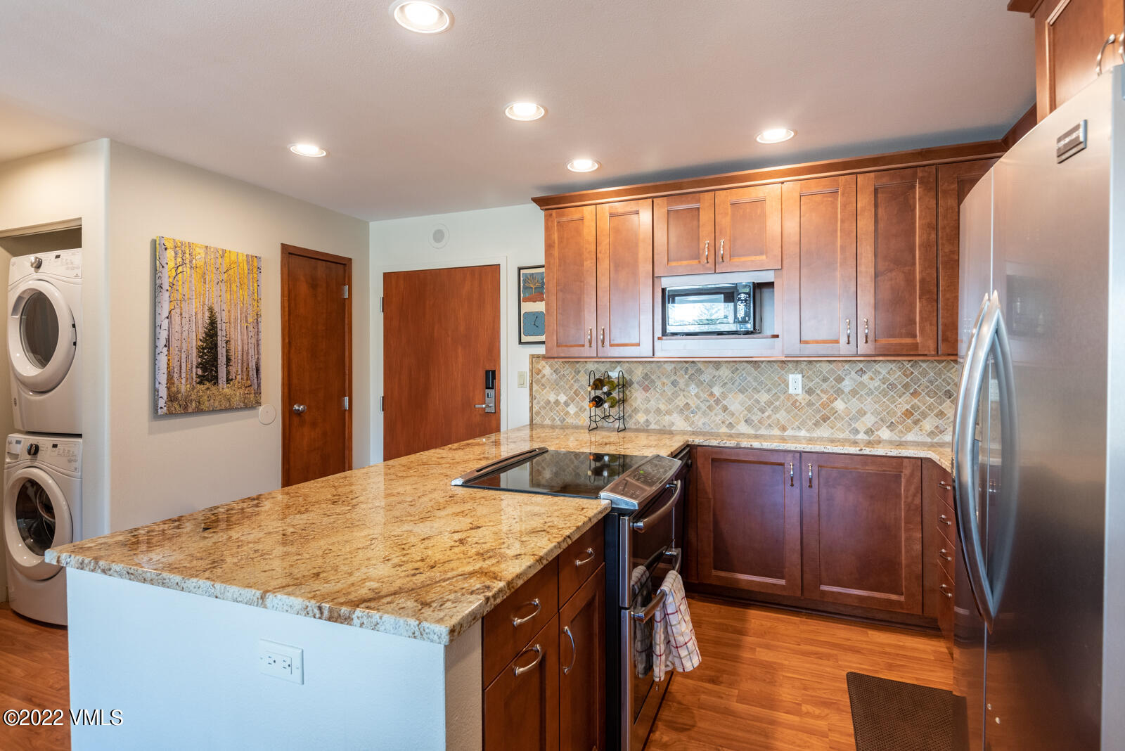1100 North Frontage Road West, Unit 1410 Vail, CO 81657 - Photo 4 of 16 Simba Run #1410-21