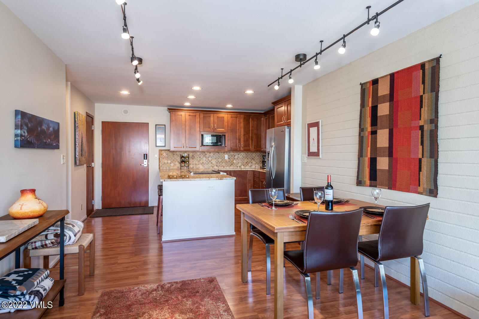 1100 North Frontage Road West, Unit 1410 Vail, CO 81657 - Photo 5 of 16 Simba Run #1410-18