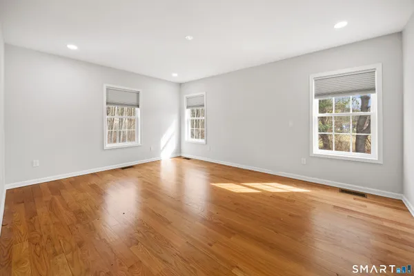 $3,995 | 34 Hi-Ann Court, Bethany, CT 06524