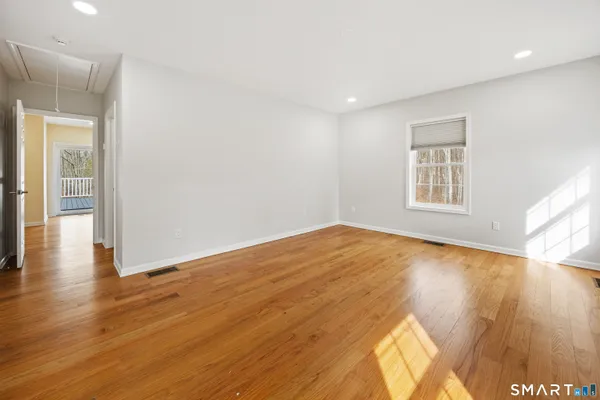 $3,995 | 34 Hi-Ann Court, Bethany, CT 06524