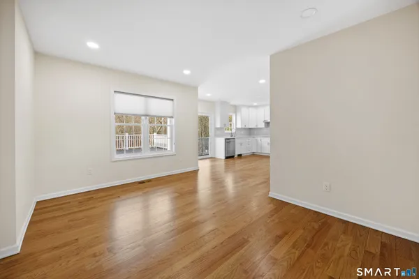 $3,995 | 34 Hi-Ann Court, Bethany, CT 06524