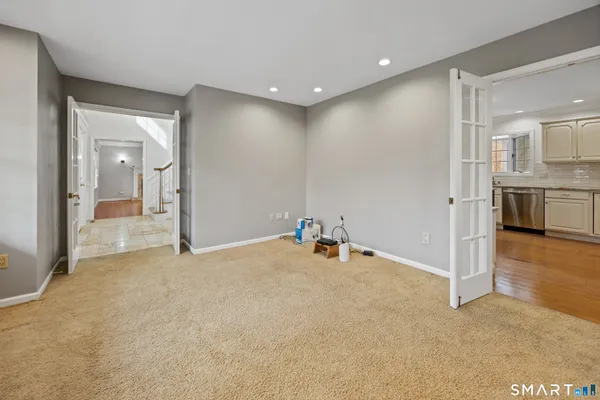 $3,995 | 34 Hi-Ann Court, Bethany, CT 06524