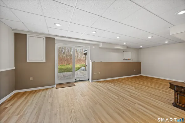 $3,995 | 34 Hi-Ann Court, Bethany, CT 06524