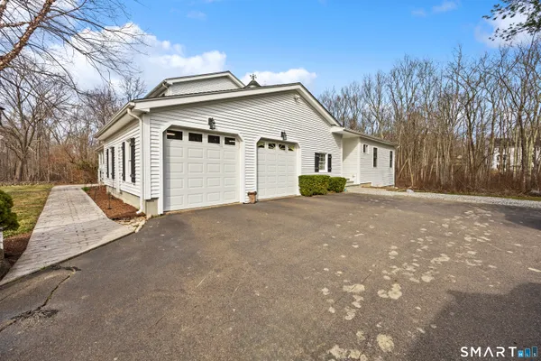 $3,995 | 34 Hi-Ann Court, Bethany, CT 06524