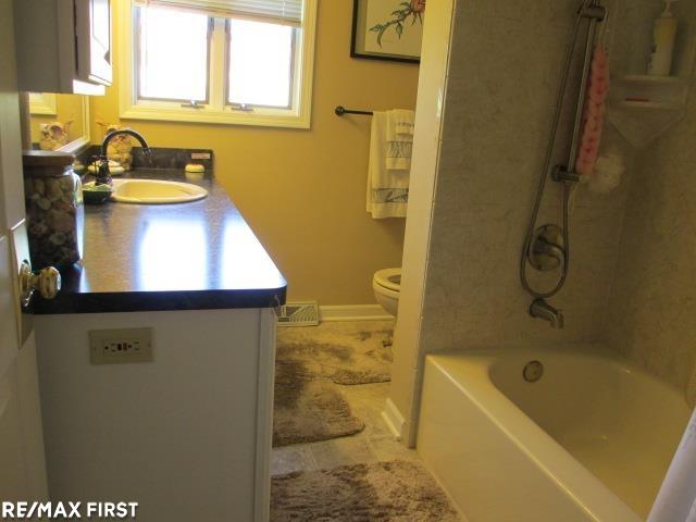 6004 Lakeshore Road Fort Gratiot, MI 48059 - Photo 27 of 33