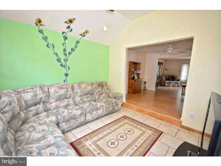 73 Euston Road South Marlton, NJ 08053 - Photo 10 of 25
