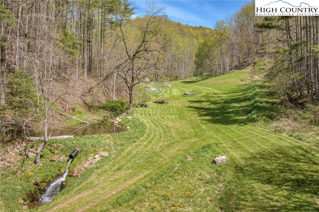 809 Fork Branch Road Vilas, NC 28692 - Photo 14 of 50 Gallery Image 14