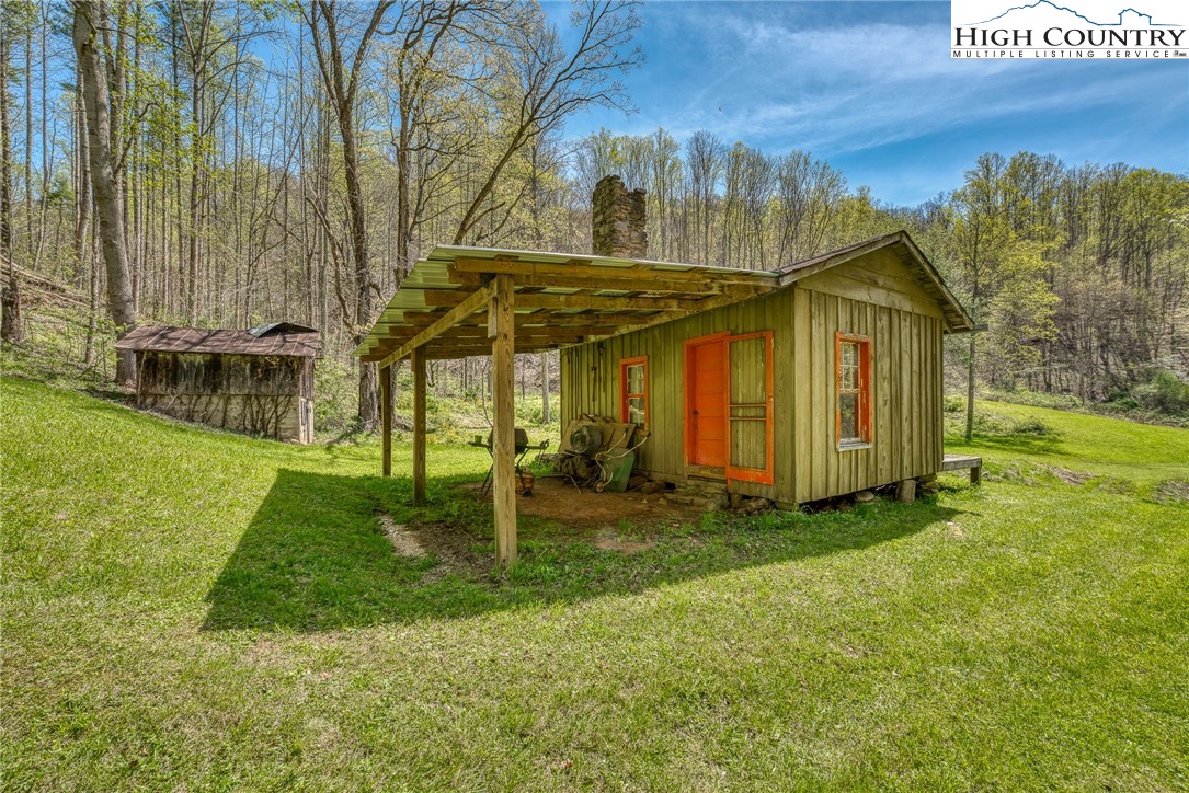 809 Fork Branch Road Vilas, NC 28692 - Photo 21 of 50 Gallery Image 21