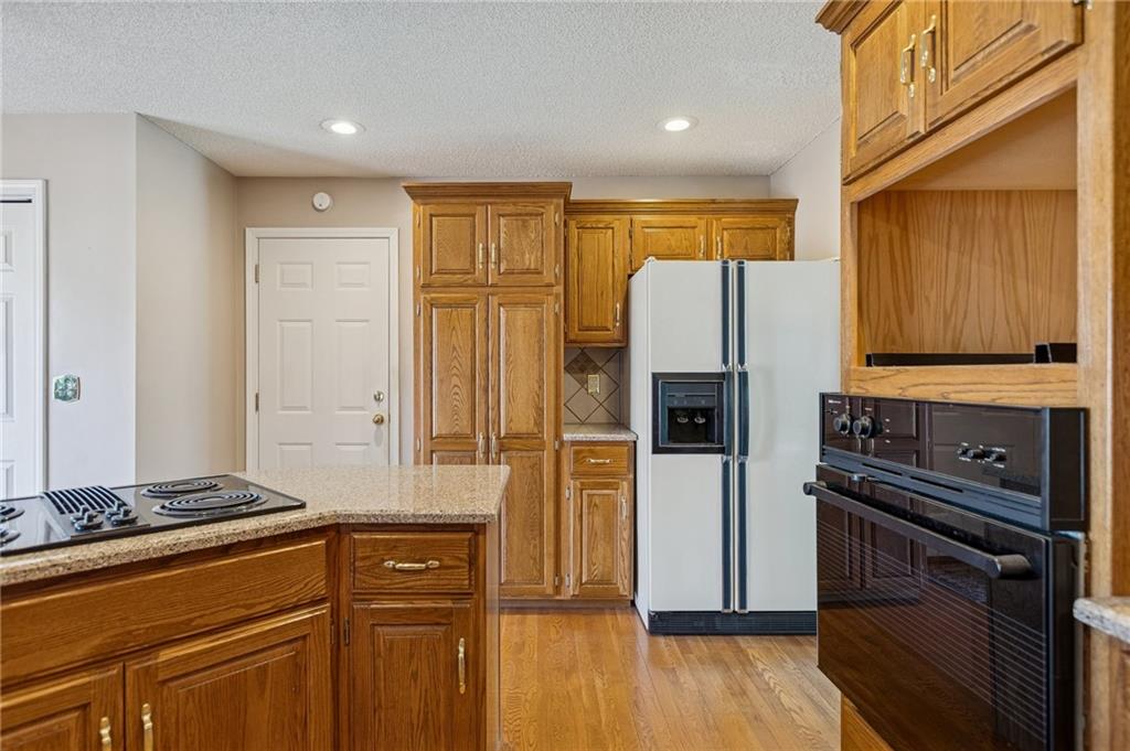 15424 Poplar Street Basehor, KS 66007 - Photo 15 of 50