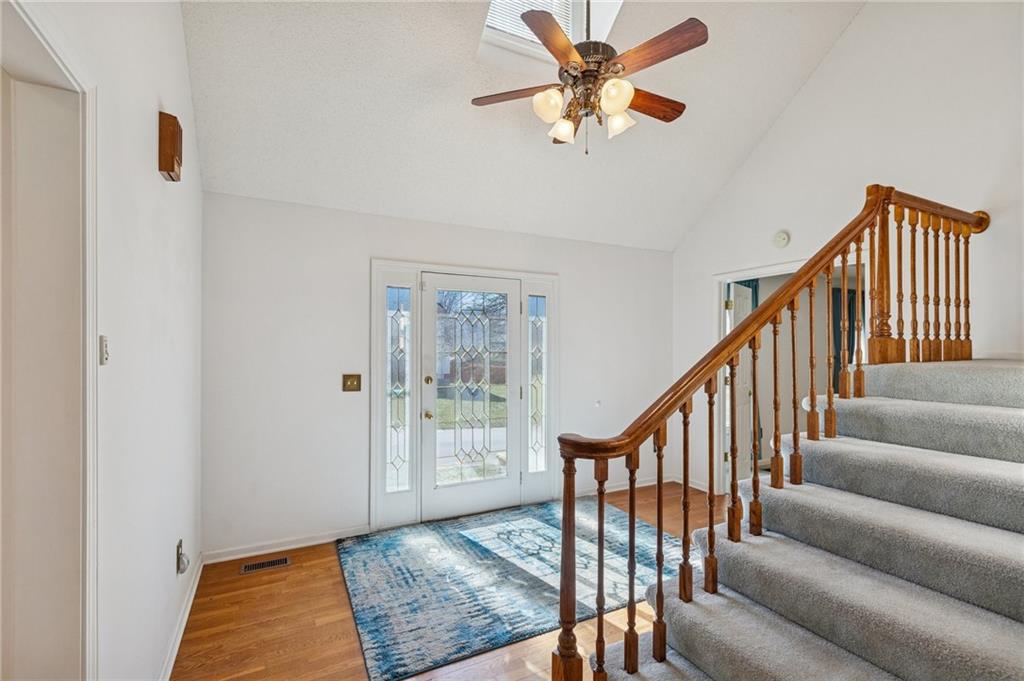 15424 Poplar Street Basehor, KS 66007 - Photo 5 of 50