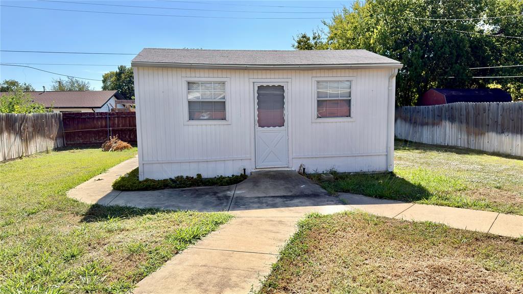 2510 Dewitt Street Irving, TX 75062 - Photo 16 of 17 a front view of house with yard