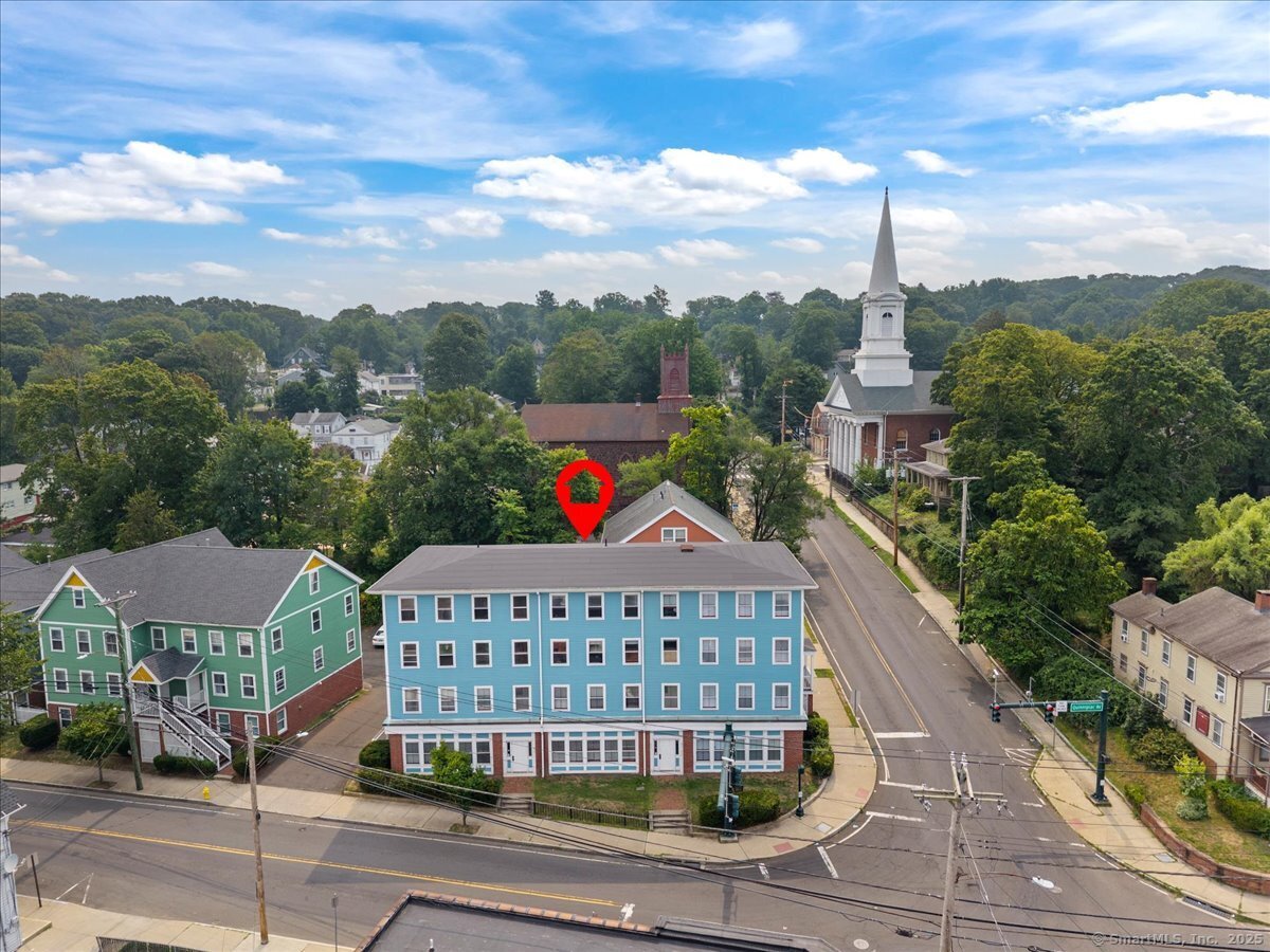 677 Quinnipiac Avenue, Unit 9 New Haven, CT 06513 - Photo 34 of 36 a aerial view of a house