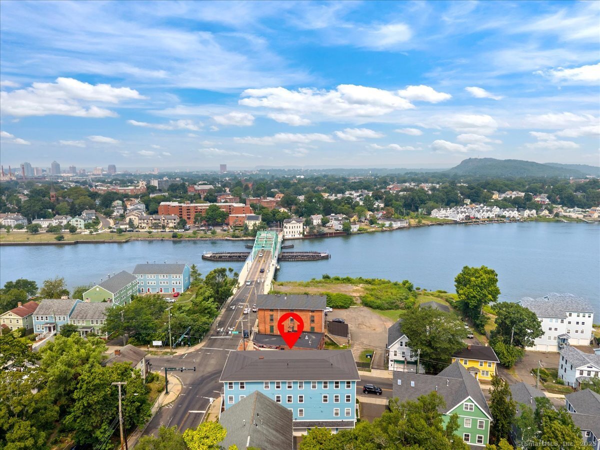 677 Quinnipiac Avenue, Unit 9 New Haven, CT 06513 - Photo 35 of 36 an aerial view of a city