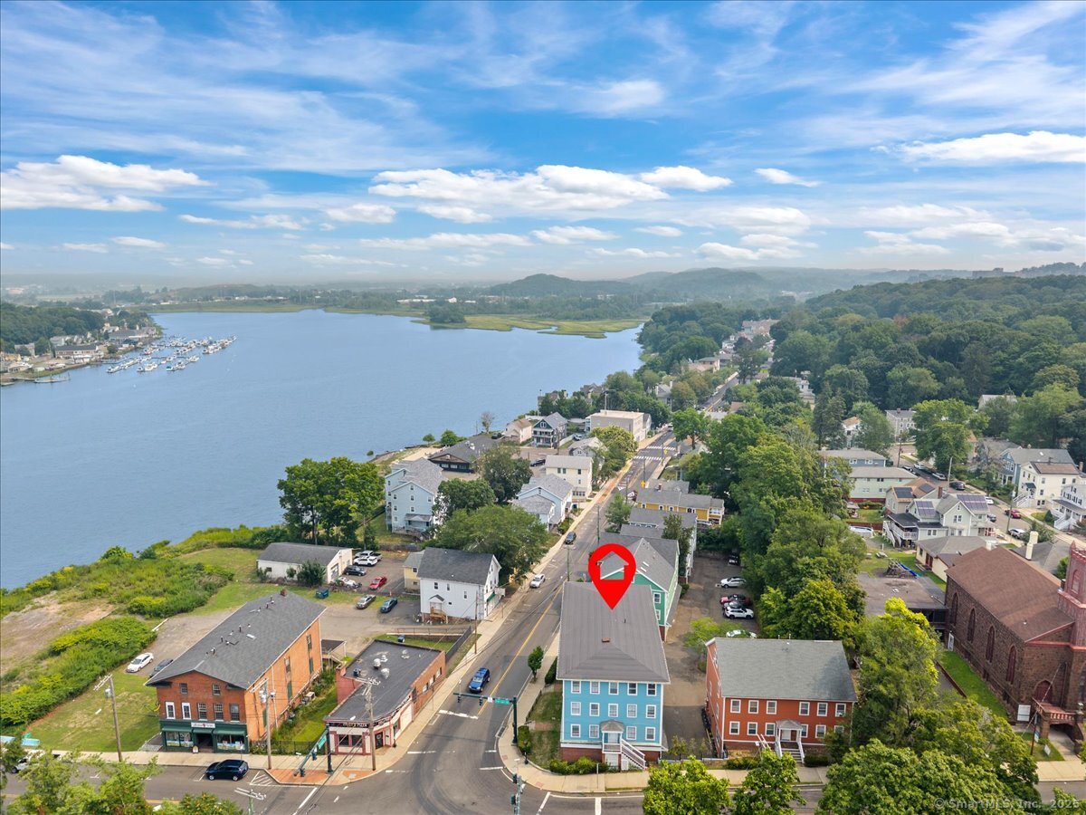 677 Quinnipiac Avenue, Unit 9 New Haven, CT 06513 - Photo 36 of 36 an aerial view of a house