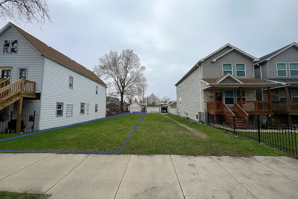 $64,900 | 2457 West 46th Place, Chicago, IL 60632