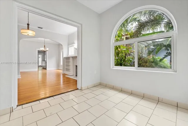 $4,900 | 34 Southwest 18th Road, Miami, FL 33129