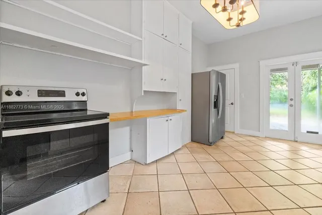 $4,900 | 34 Southwest 18th Road, Miami, FL 33129