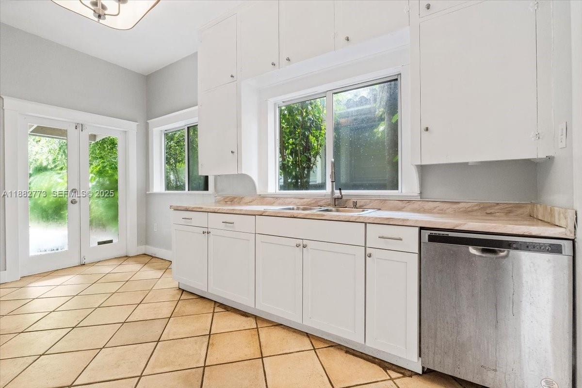 34 Southwest 18th Road Miami, FL 33129 - Photo 27 of 36