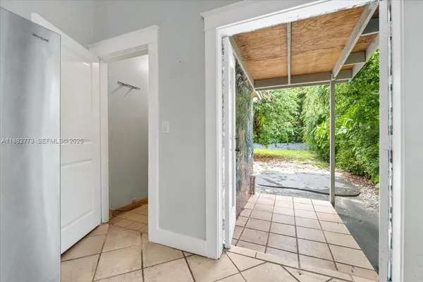 $4,590 | 34 Southwest 18th Road, Miami, FL 33129