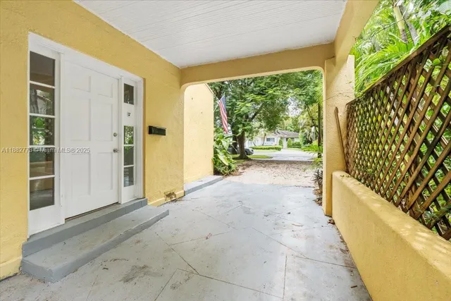 $4,900 | 34 Southwest 18th Road, Miami, FL 33129