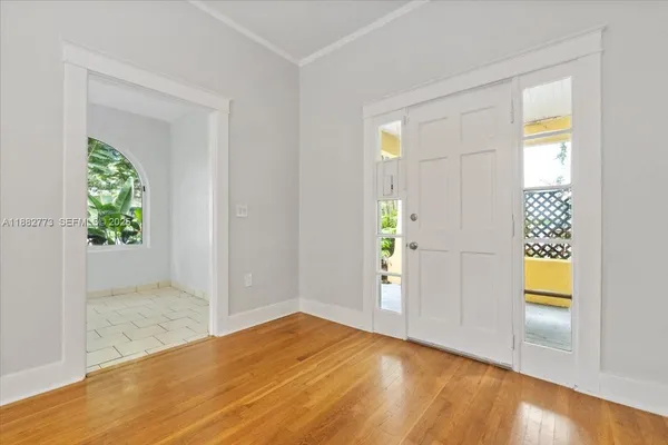 $4,590 | 34 Southwest 18th Road, Miami, FL 33129