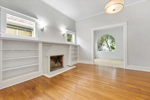 $4,590 | 34 Southwest 18th Road, Miami, FL 33129