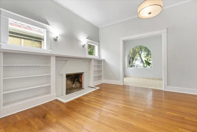 $4,900 | 34 Southwest 18th Road, Miami, FL 33129