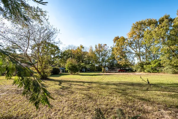 a view of a tennis court